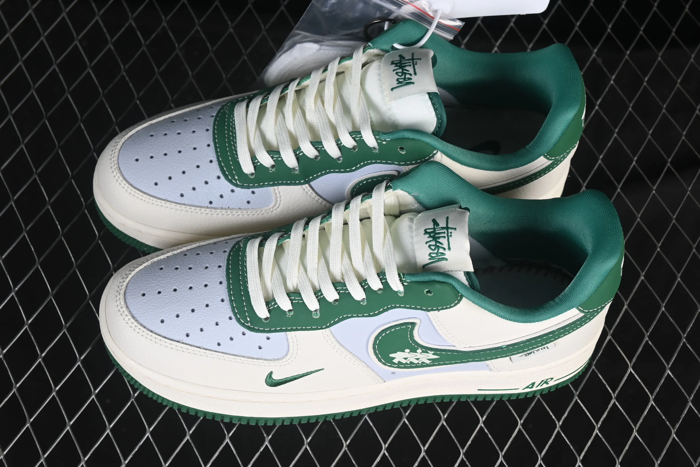 All categories Nk Air Force 1 Air Force series Nk Air Force 1 Low Air Force low-top Nike Air Force 1'07 Low Stusi co-branded beige and green hook Air Force 1 low-top casual sneakers DD1982-305